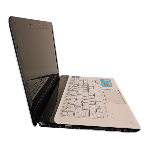 Sony Vaio modelo SVE141D11L - Image 2